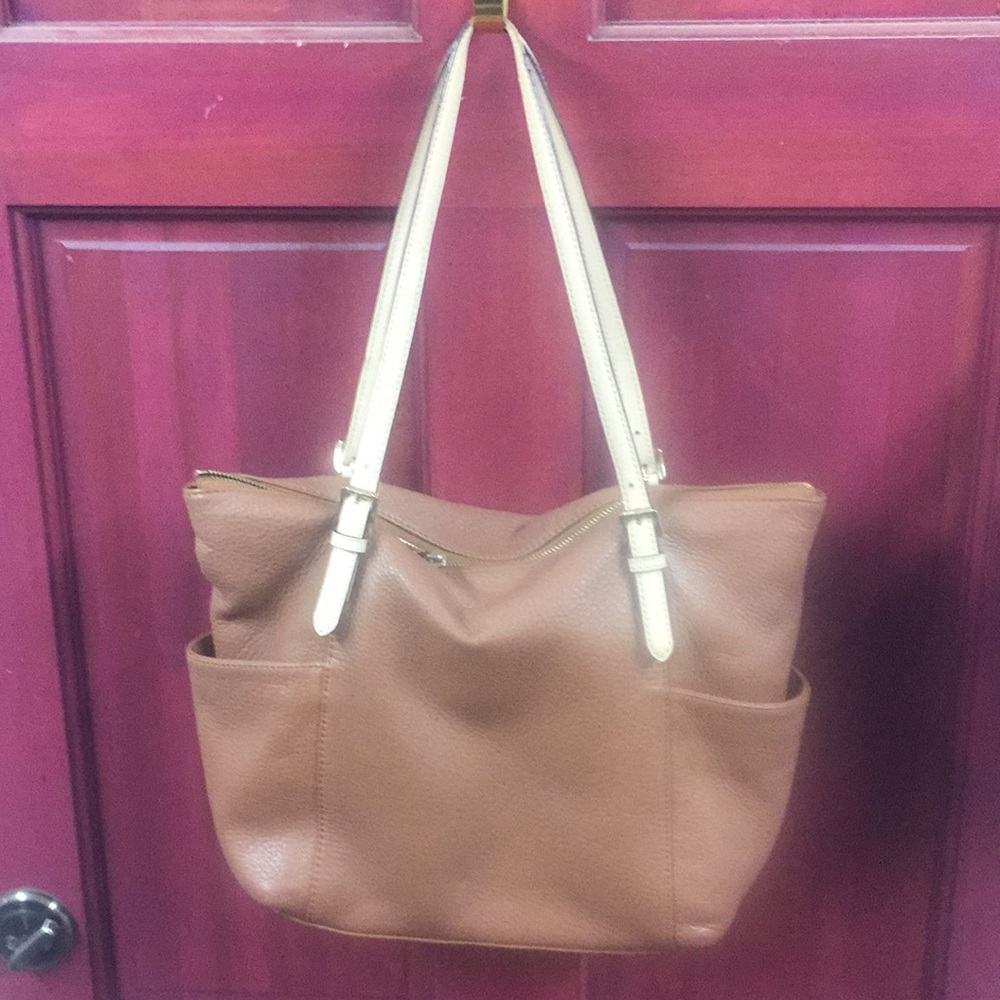 Michael Kors shoulder bag 13x11x4” with gift